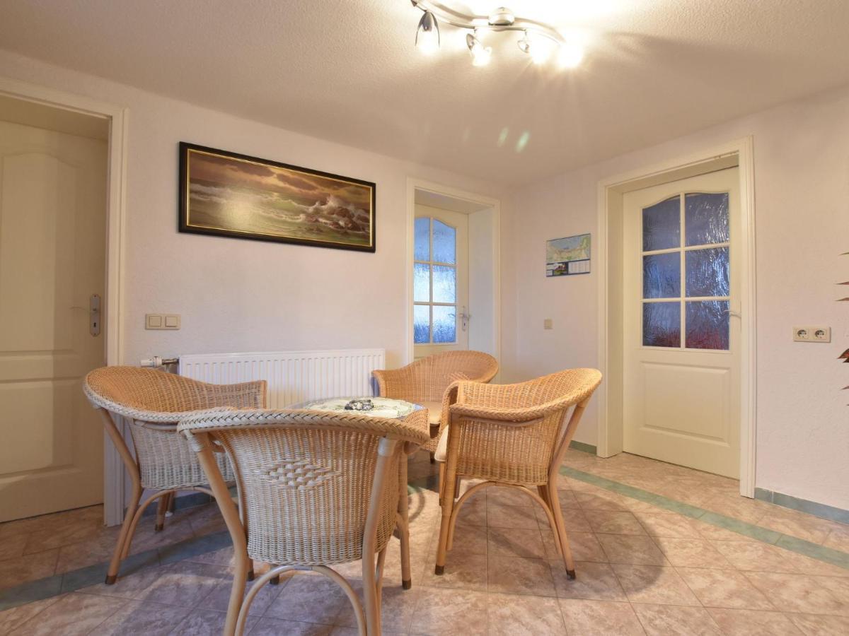 Classy Apartment In Boltenhagen With Terrace Ngoại thất bức ảnh